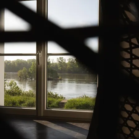 Jacuzzi Et Vue Sur Loire - Maison D'Hotes L'Odyssee La Chapelle-sur-Loire Exterior foto