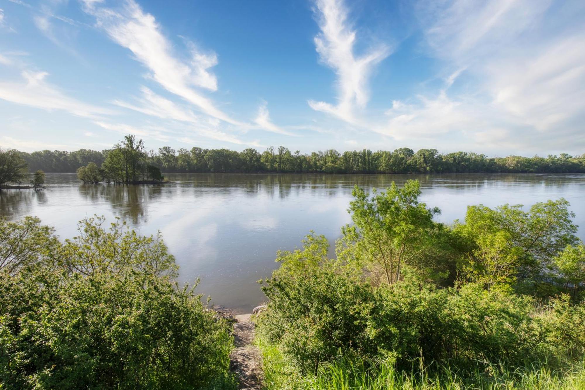 Homestay Jacuzzi Et Vue Sur Loire - L'odyssee *